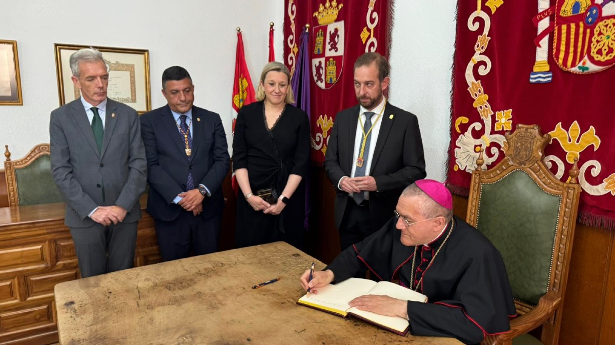 Conmemoraci&oacute;n del 575 aniversario de la reina Isabel en Madrigal de las Altas Torres.