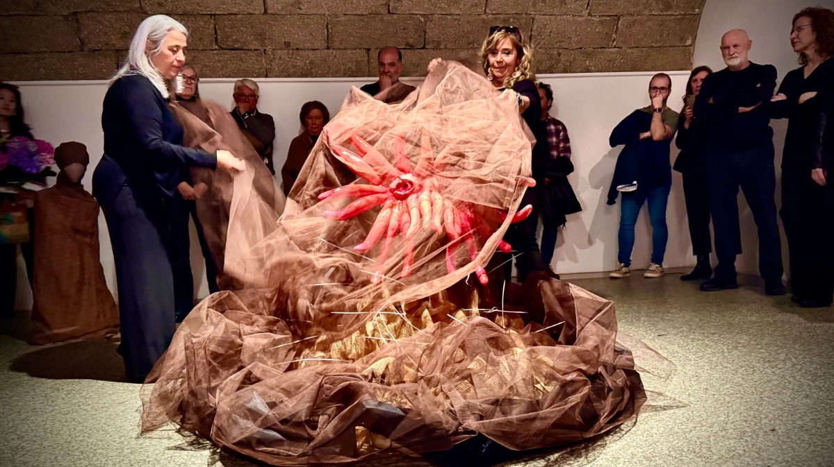 Exposici&oacute;n de Sonia Cabello &lsquo;F&aacute;bulas Florales&rsquo;