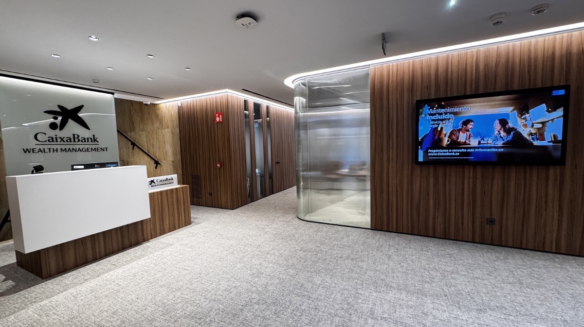 CaixaBank renueva su sede en el Mercado Grande
