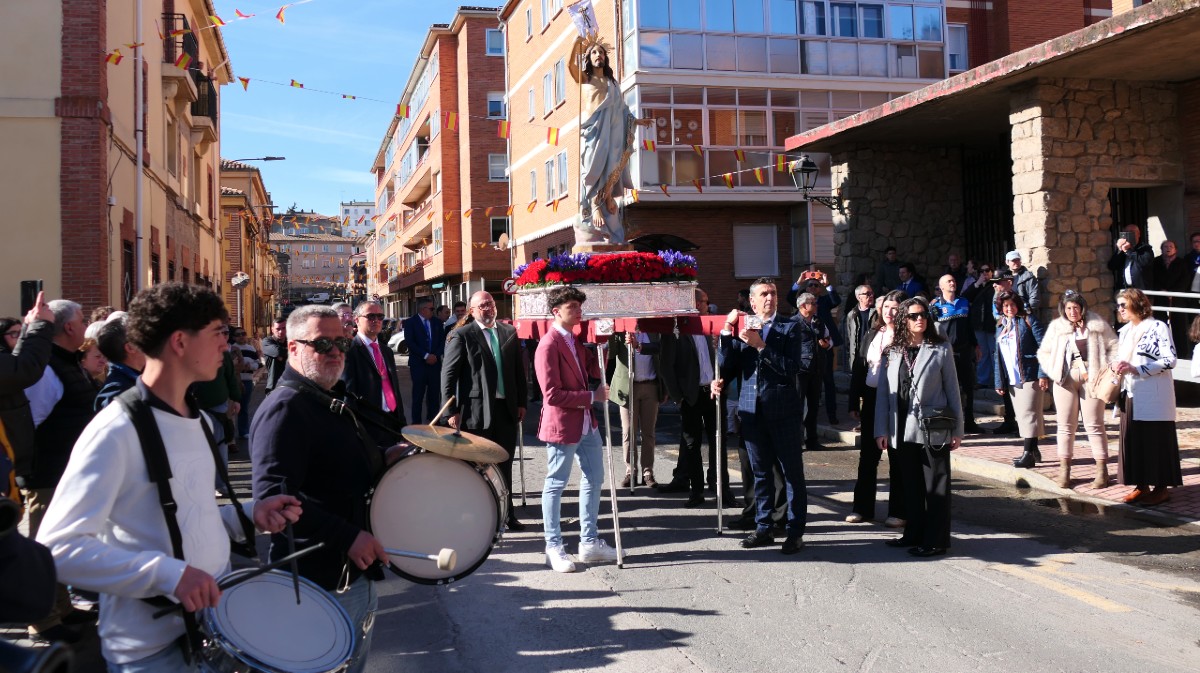 Encuentro antes de la procesi&oacute;n del Resucitado.