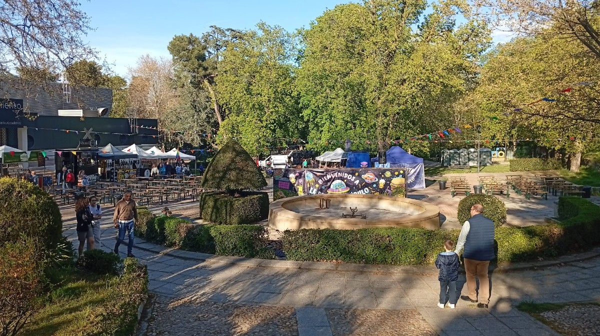 &Aacute;vila Beer Fest en el parque de San Antonio.