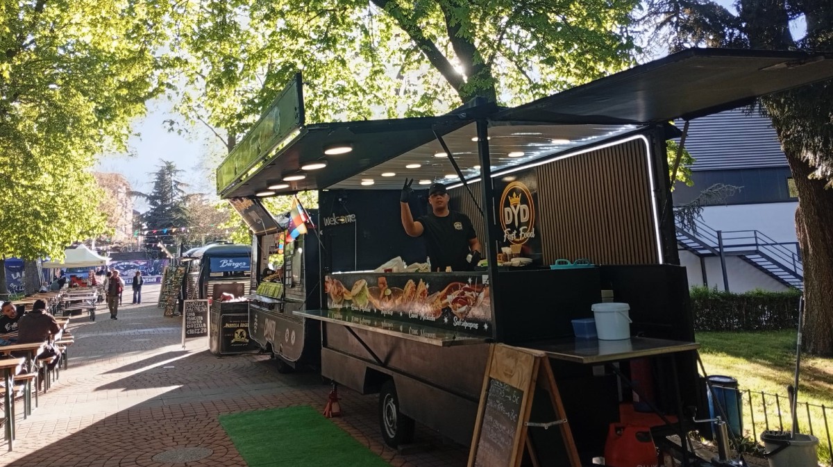 &Aacute;vila Beer Fest en el parque de San Antonio.