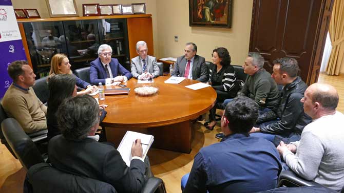 Reunión sobre las empresa auxiliares en abril.