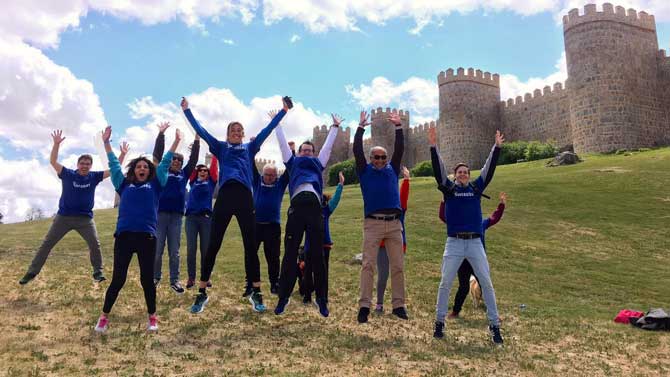 Candidatos del PP en una marcha por la muralla.