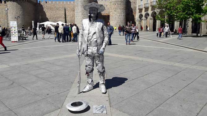 Muestra de Estatuas Vivientes en &Aacute;vila.
