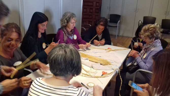 Taller de gorras de paja en el Museo de Ávila.
