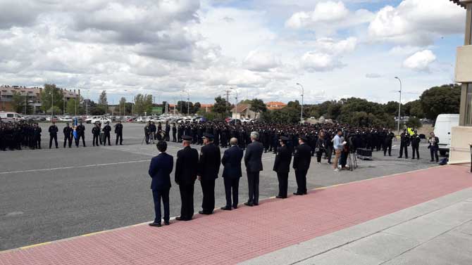 Homenaje a policías de Colombia y España  muertos en acto de servicio.