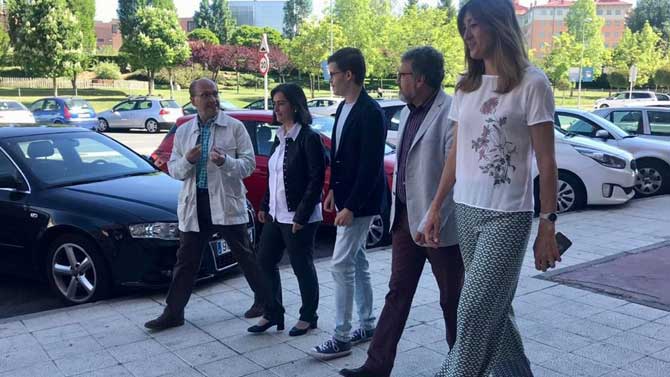 Sánchez-Reyes con varios candidatos del PP.