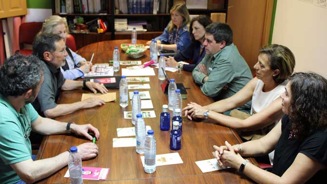 Reunión de UPyD con la AECC.