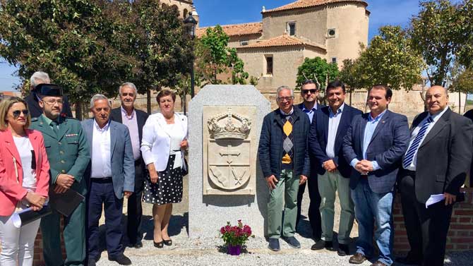 Presentación del escudo y la bandera de Gutierre-Muñoz.