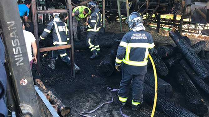 Incendio en una fábrica de madera en Ramacastalas.