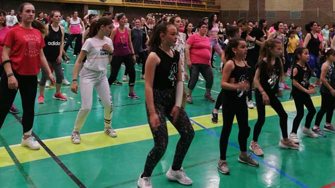 Zumba en el Pabellón de San Antonio para Afávila.