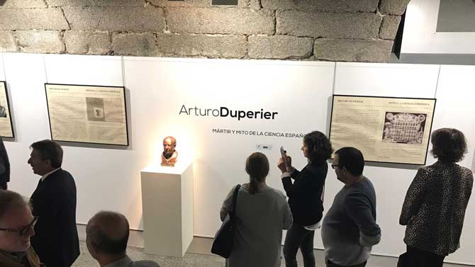 Exposición sobre la figura de Arturo Duperier.