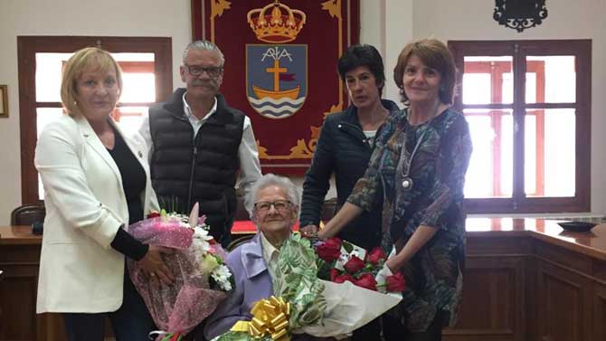 La centenaria Felisa García, recibida en el Ayuntamiento de El Barco de Ávila.