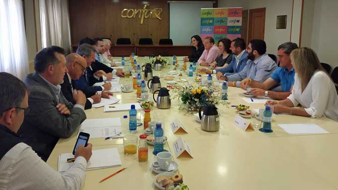 Reunión entre Confae y Por Ávila.