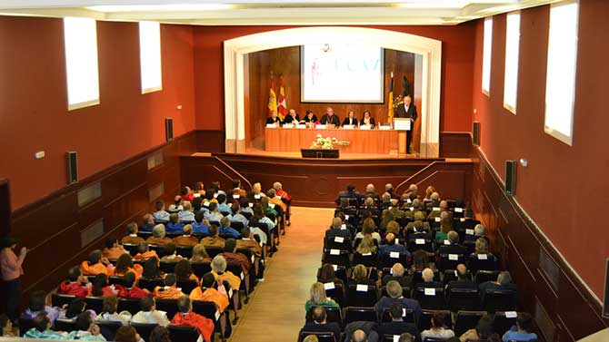 Imagen de archivo de un acto acad&eacute;mico de la UCAV.