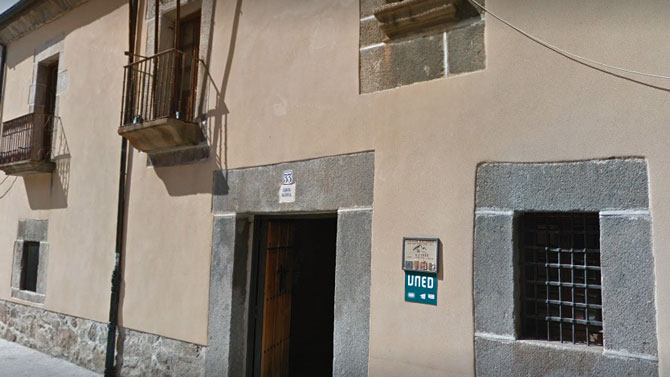 Biblioteca P&uacute;blica de El Barco de &Aacute;vila.