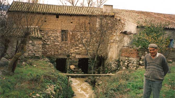 Valeriano San Segundo, molinero de Zorita de los Molinos.