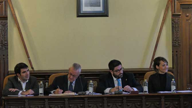 Imagen de archivo de un pleno municipal.