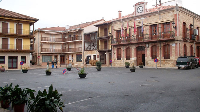 Ayuntamiento de Candeleda.