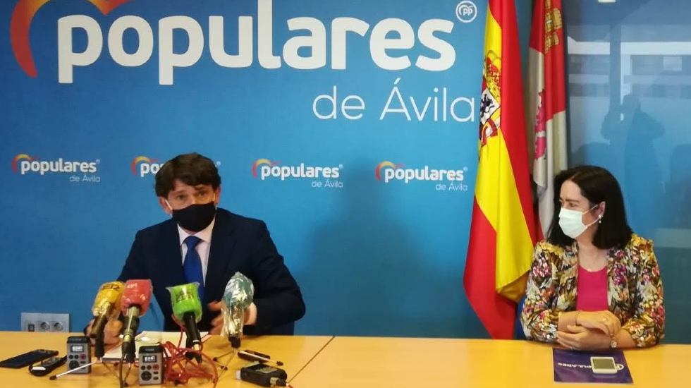 Juan Carlos Sánchez Mesón y Sonsoles Sánchez-Reyes.