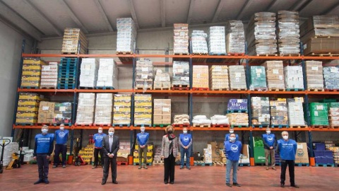 Visita de la reina Sof&iacute;a al Banco de Alimentos de &Aacute;vila.