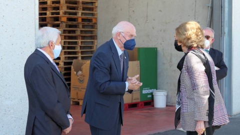 Visita de la reina Sof&iacute;a al Banco de Alimentos de &Aacute;vila.