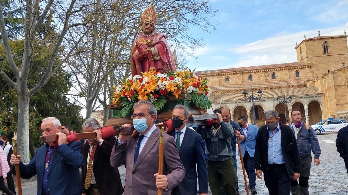 Traslado de San Segundo desde su ermita a la Catedral.