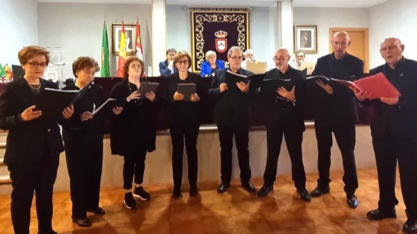 12. “Chorus DCCL” (Coro 750) intèrprete de varias Cantigas de Santa María en el Episodio de Historia Local de El Hoyo de Pinares en el 750 aniversario de l otorgamiento de la carta de heredad por Alfonso X El Sabio...
