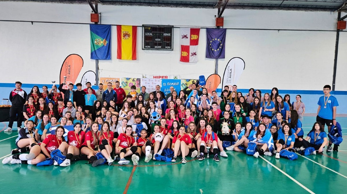 Arévalo y El Tiemblo ganan en voleibol en los Juegos Escolares