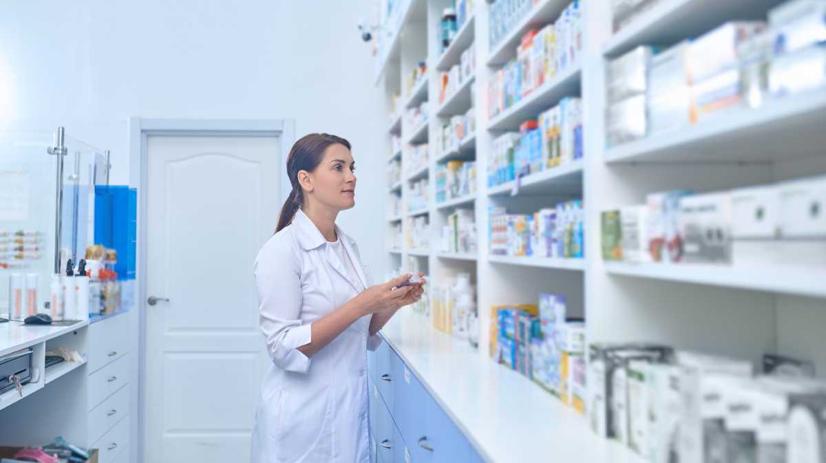 Imagen de archivo de una farmaceútica.