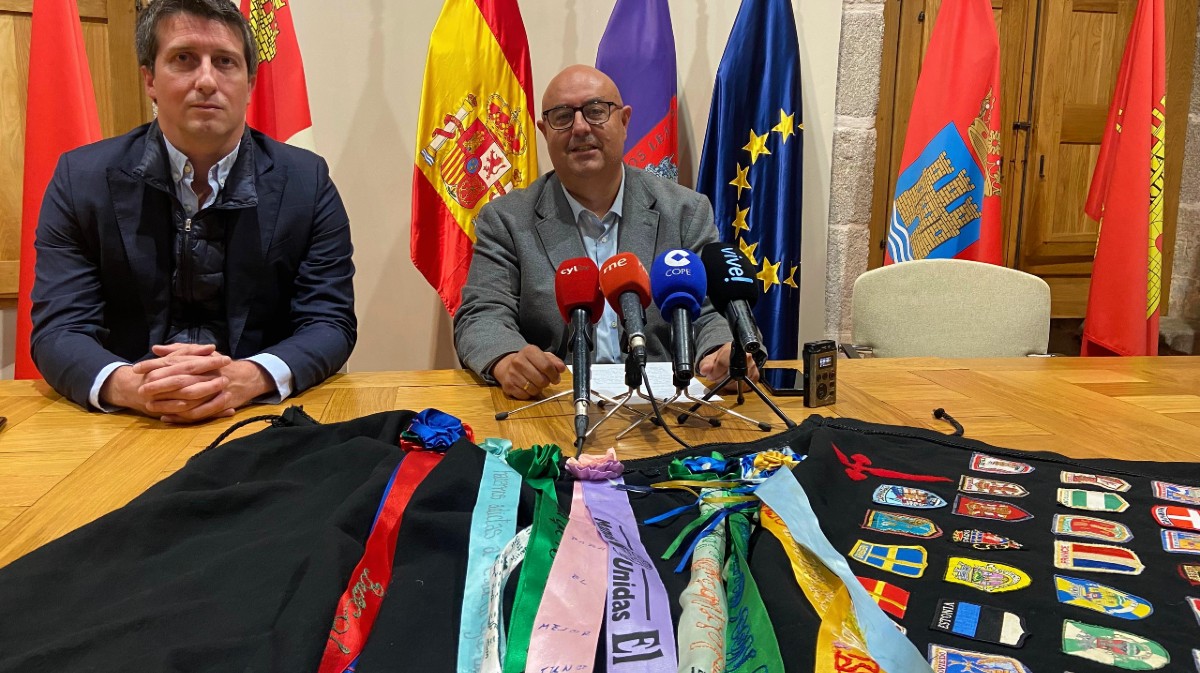 Presentaci&oacute;n del I Certamen de Tunas Ciudad de &Aacute;vila.
