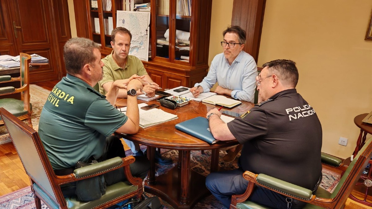Reuni&oacute;n de coordinaci&oacute;n entre las fuerzas de seguridad.