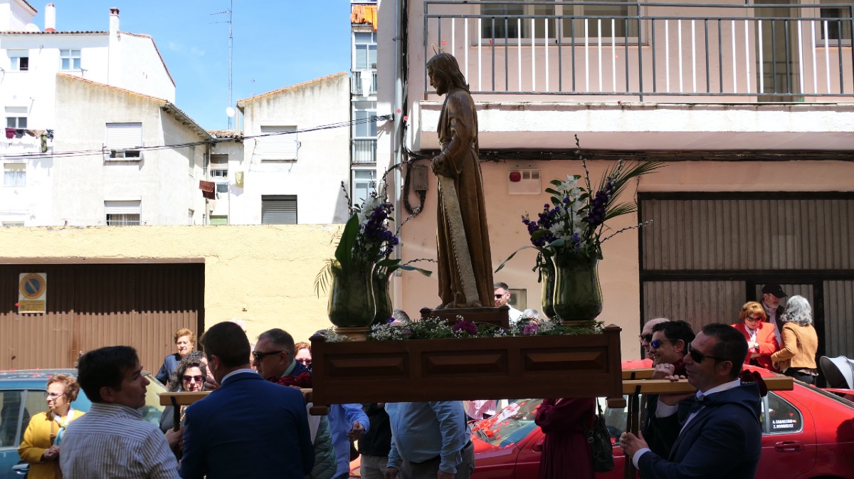 Procesi&oacute;n de San Jos&eacute; Obrero por el barrio de la Toledana.