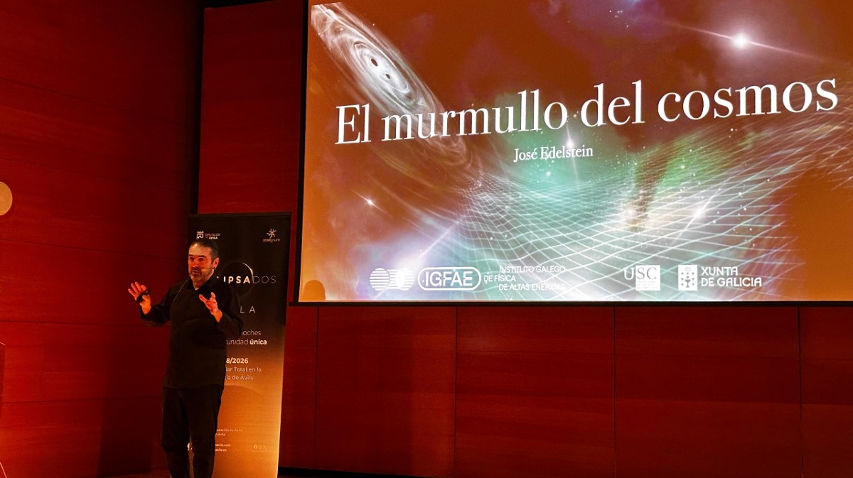 Jos&eacute; Edelstein, f&iacute;sico te&oacute;rico y divulgador, en el curso '&Aacute;vila siente las estrellas'.