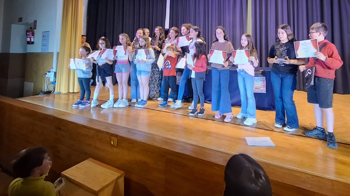 Entrega de premios del Certamen de Teatro del Colegio Santa Teresa en 2025.
