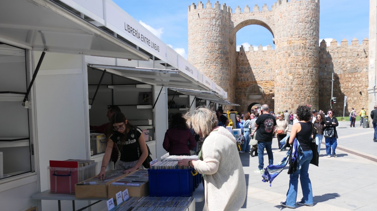 Feria del Disco, el C&oacute;mic y el Coleccionismo en el Mercado Grande.