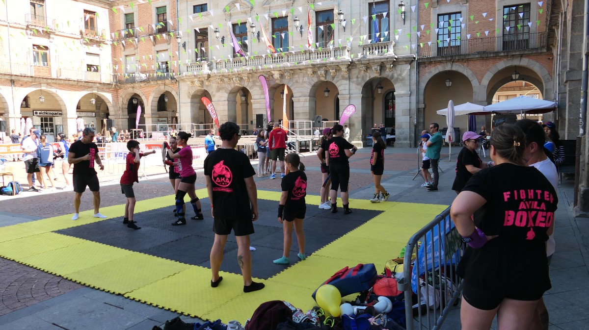 Deportistas abulenses recuerdan una década de deporte en la calle