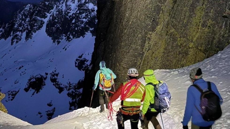 VÍDEO | Fallece un montañero tras precipitarse por una ladera del pico Almanzor