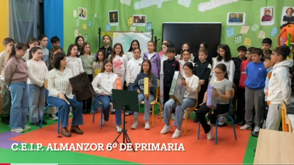 El colegio de Candeleda logra un premio de recuperación del folclore