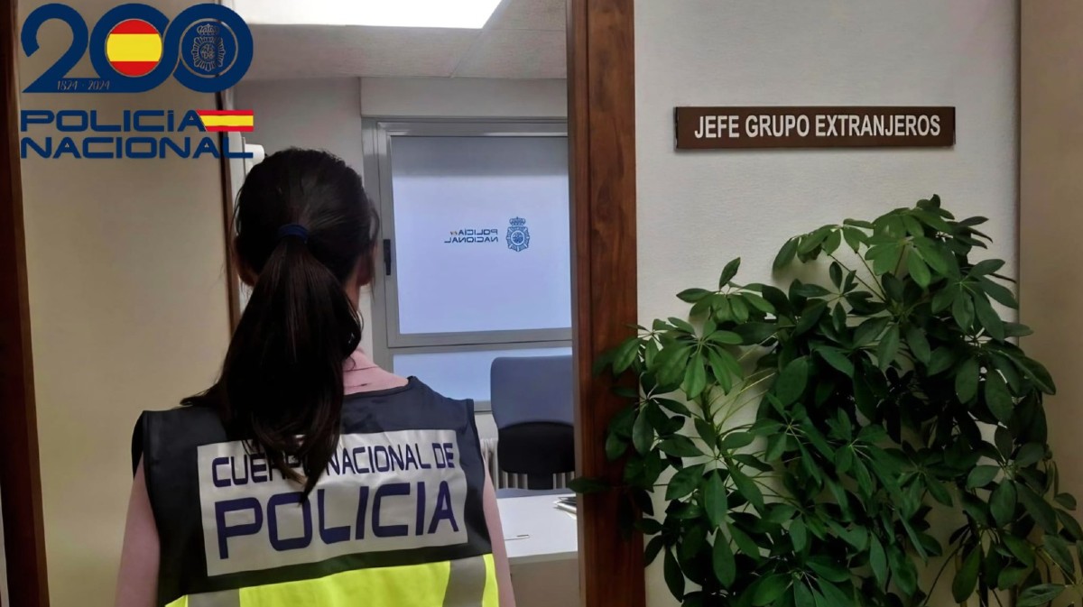 Brigada de Extranjer&iacute;a en la Comisar&iacute;a de Polic&iacute;a de &Aacute;vila.