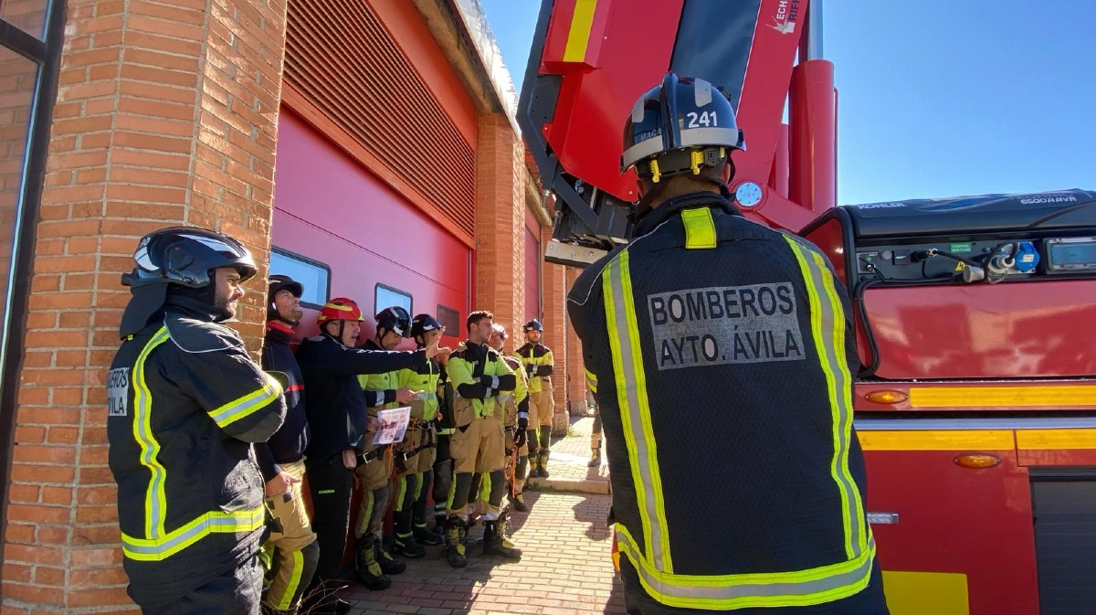 Dotaci&oacute;n de bomberos de &Aacute;vila.