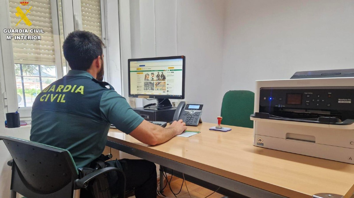 Agente de la Guardia Civil de El Barco de &Aacute;vila.