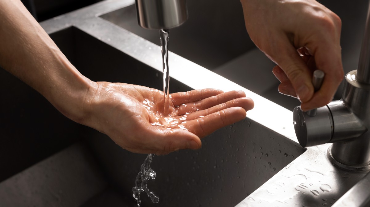 Agua corriente en una vivienda.