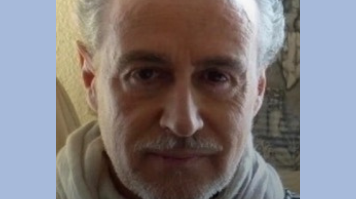 C&eacute;sar Ortega, autor de 'Vivir del cuento a cuenta de nada'.