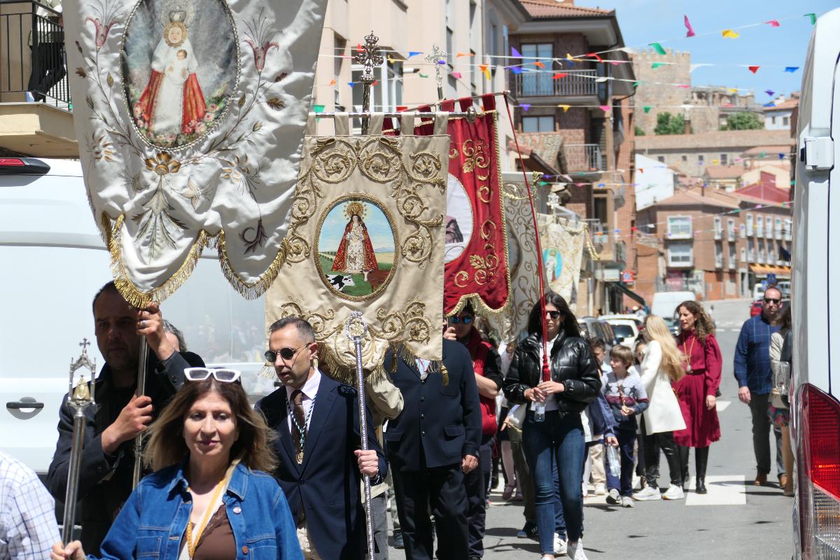 Procesi&oacute;n de San Jos&eacute; Obrero por el barrio de la Toledana.
