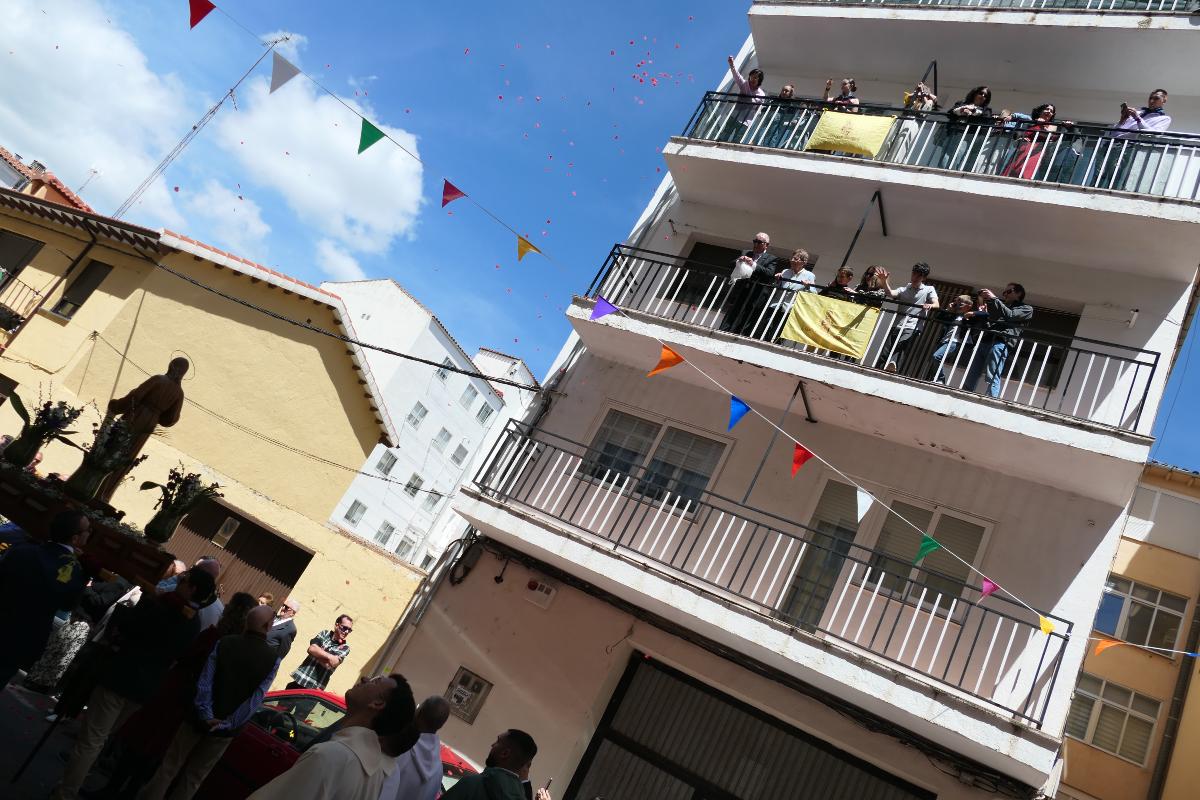 Procesi&oacute;n de San Jos&eacute; Obrero por el barrio de la Toledana.