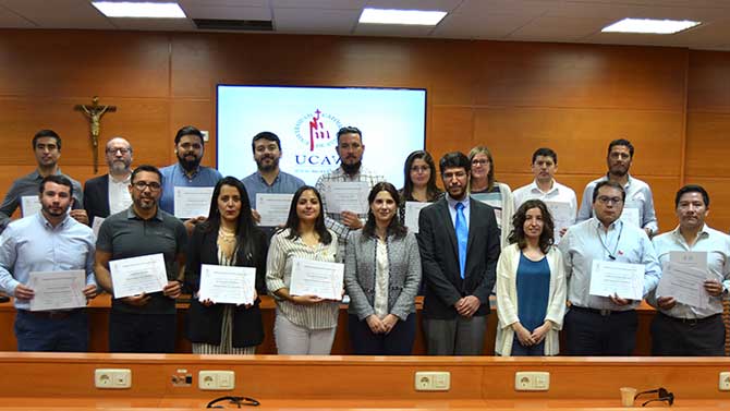 Alumnos de la Universidad Santo Tom&aacute;s, de Chile, en la UCAV.