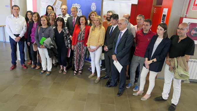 Los directores de los colegios participantes en el programa Ciberexpert@s.