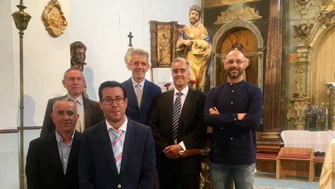 El delegado de la Junta con alcaldes en Muñosancho.